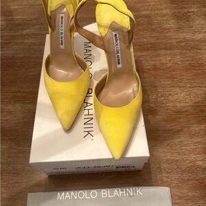 Manolo Blahnik Yellow Pointed Toe Heels